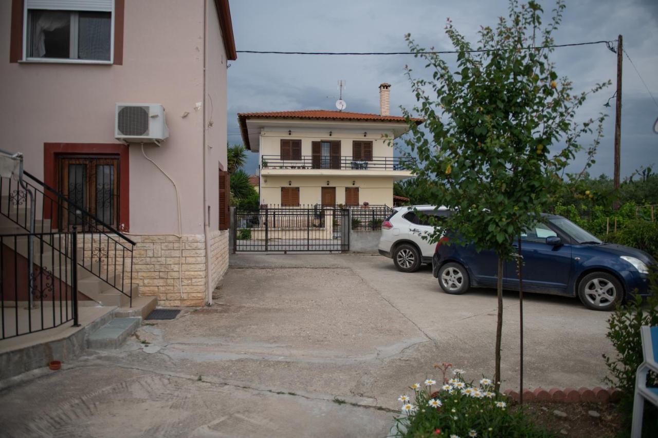Agrikia Tis Vasilikis Apartment Ormilia Bagian luar foto