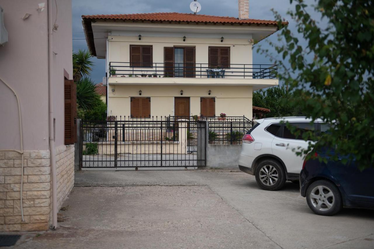 Agrikia Tis Vasilikis Apartment Ormilia Bagian luar foto