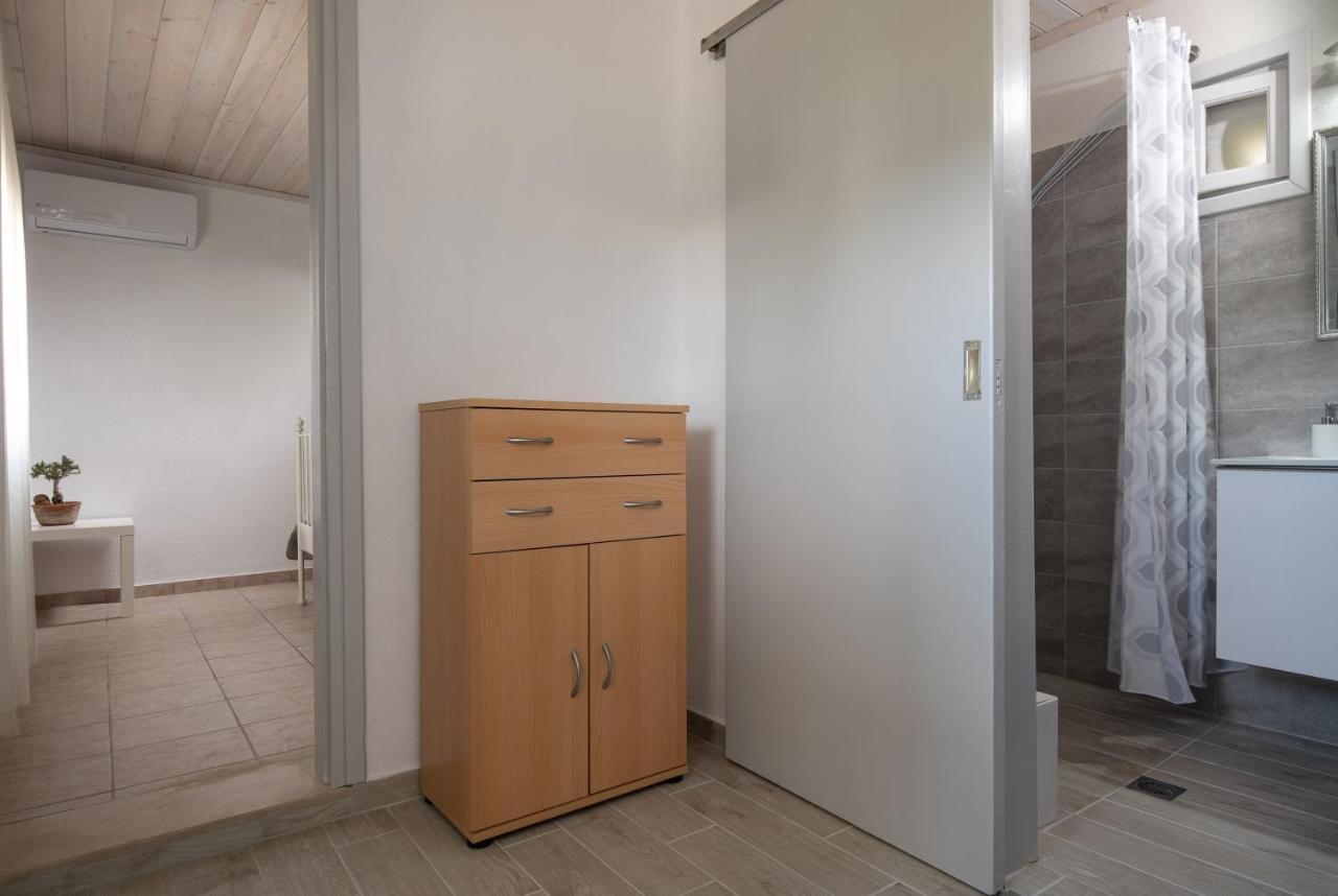 Agrikia Tis Vasilikis Apartment Ormilia Bagian luar foto
